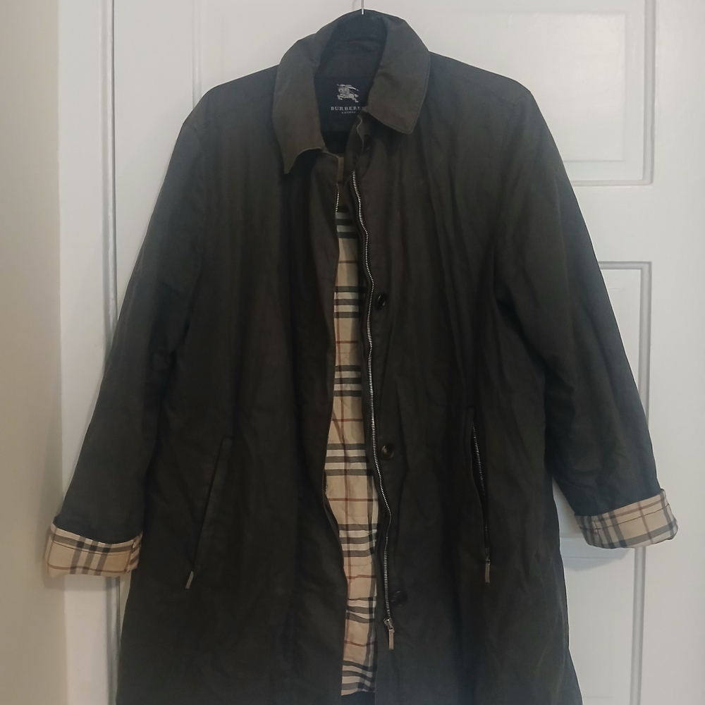 Burberry Olive/Tan Men’s Trench Coat with Signature Check Lining